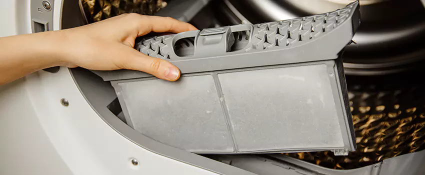 Signs Of A Clogged Dryer Lint Trap in Santa Cruz, California